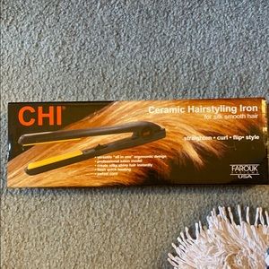 CHI CERAMIC HAIRSTYLING IRON